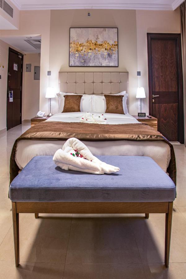 שארג'ה Viola Hotel Apartments מראה חיצוני תמונה