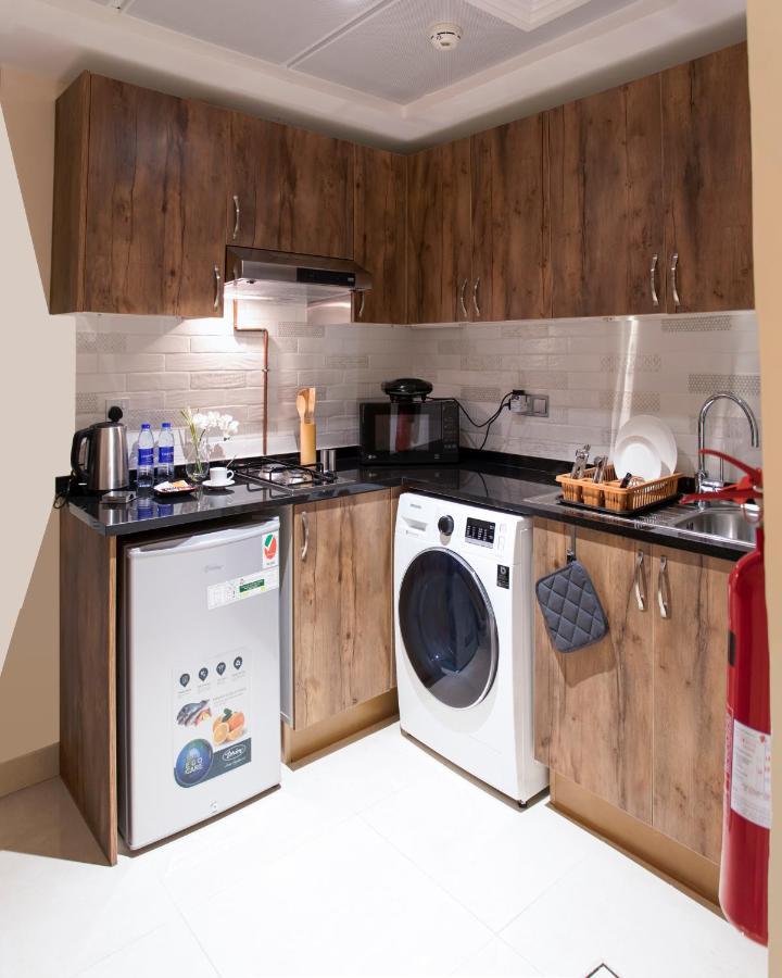 שארג'ה Viola Hotel Apartments מראה חיצוני תמונה