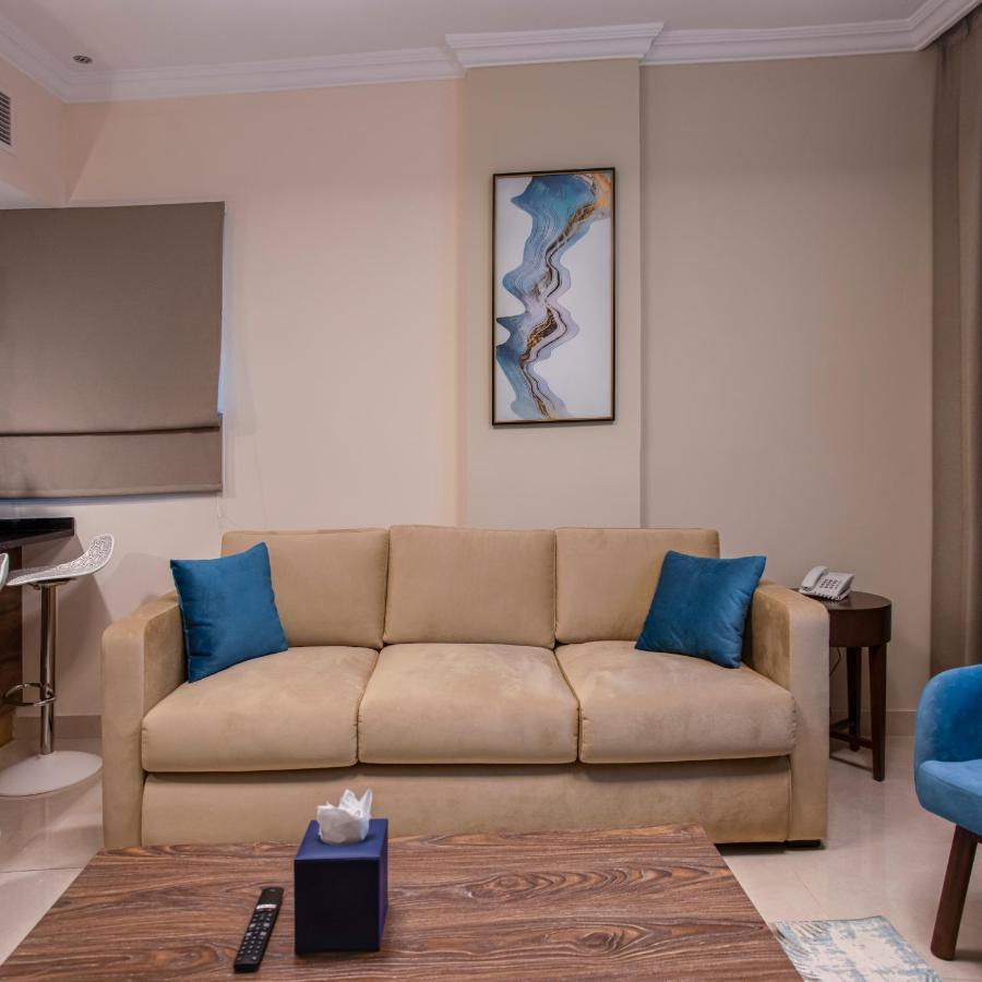 שארג'ה Viola Hotel Apartments מראה חיצוני תמונה
