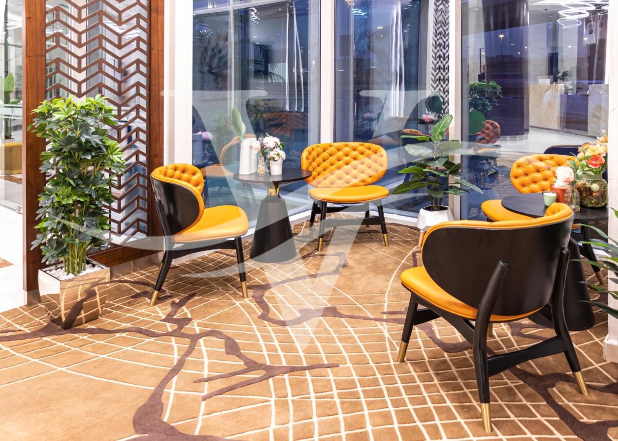 שארג'ה Viola Hotel Apartments מראה חיצוני תמונה